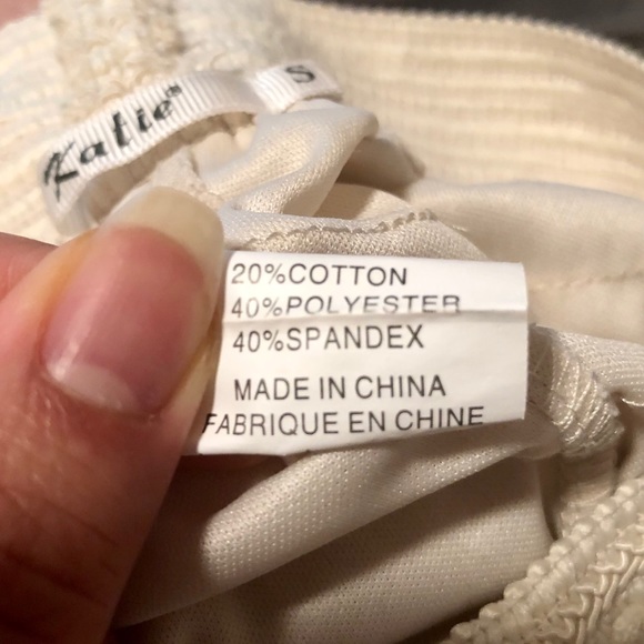 SOLD - Tiered Crochet Lace Shorts with Scallop Hem - Picture 6 of 8